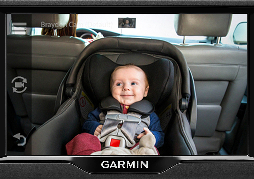 PRODUKTY | babyCam dodatkowa kamera ułatwiająca obserwację dzieci podróżujących tyłem do kierunku jazdy w fotelikach ustawionych na kanapie samochodu